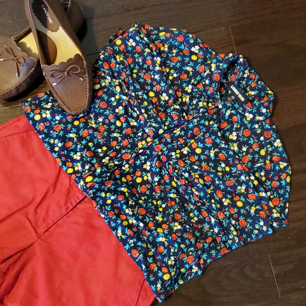 LANDS' END FLORAL BUTTON DOWN SHIRT - 🌸3/$30🌸